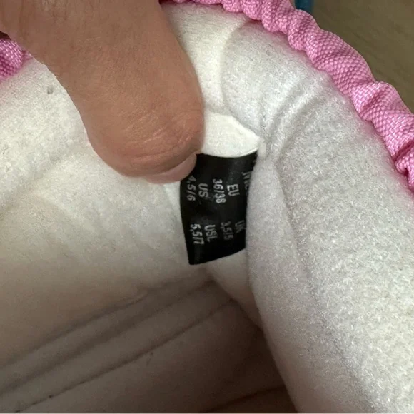 Moon Boot Icon Low 2 Snowboots in Pink - Picture 6 of 7